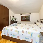 Three-Bedroom Apartment Stojanovic In Porec