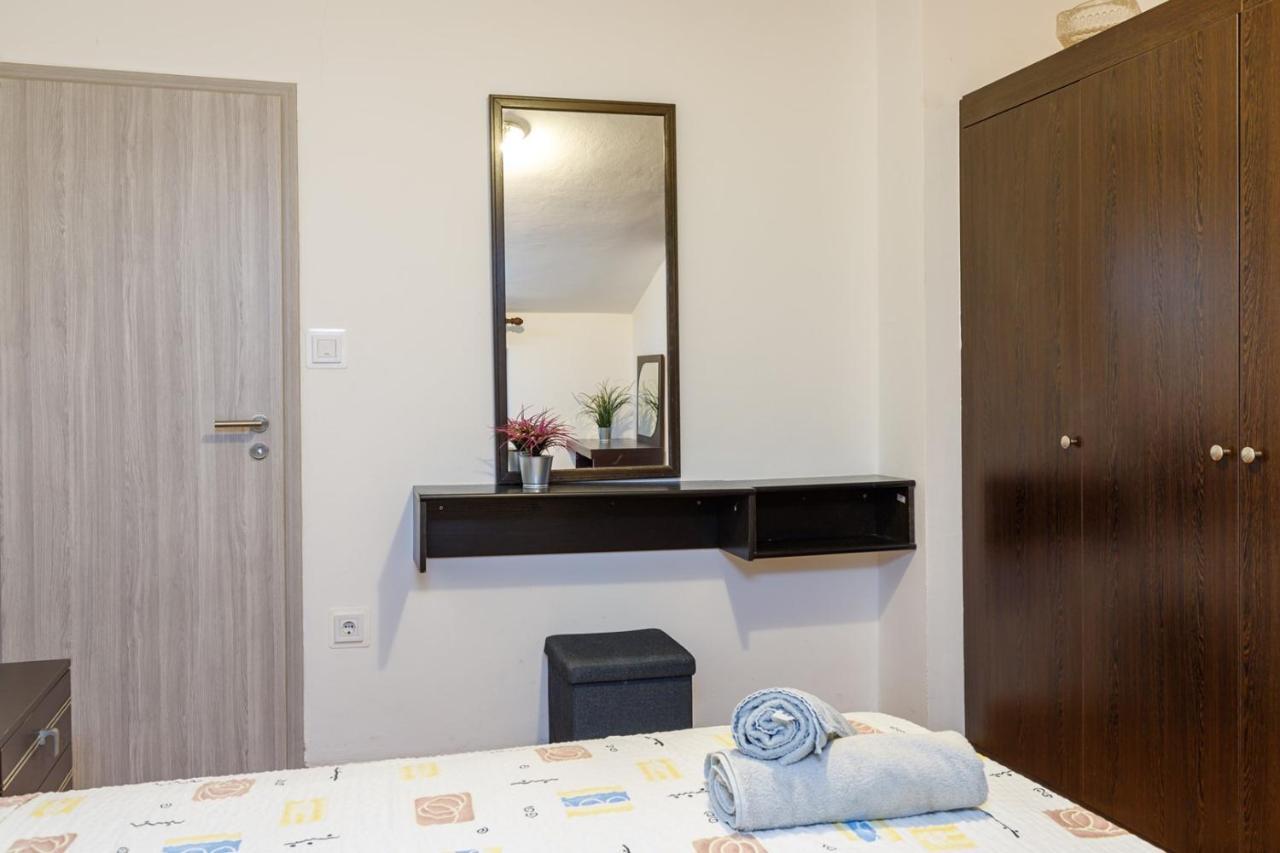 Appartement Three-bedroom Stojanovic In *