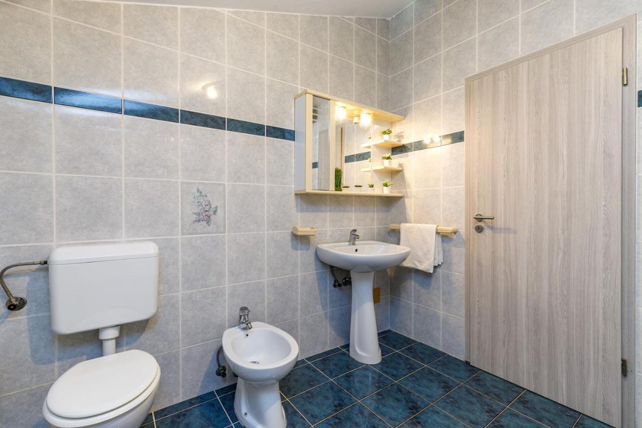 Three-bedroom Stojanovic In *