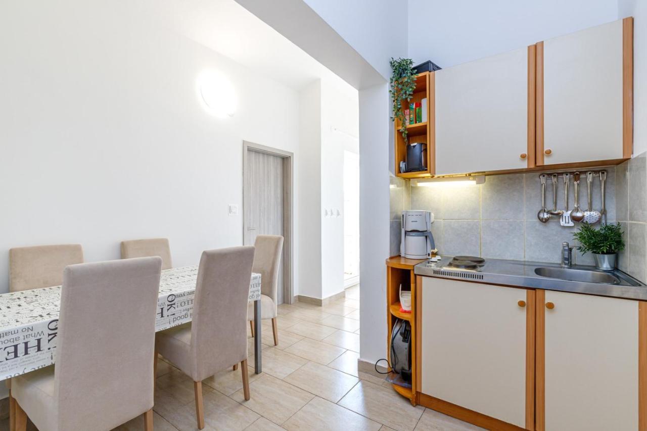 Three-bedroom Stojanovic In Poreč